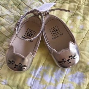 Gap baby cat shoes, NWT